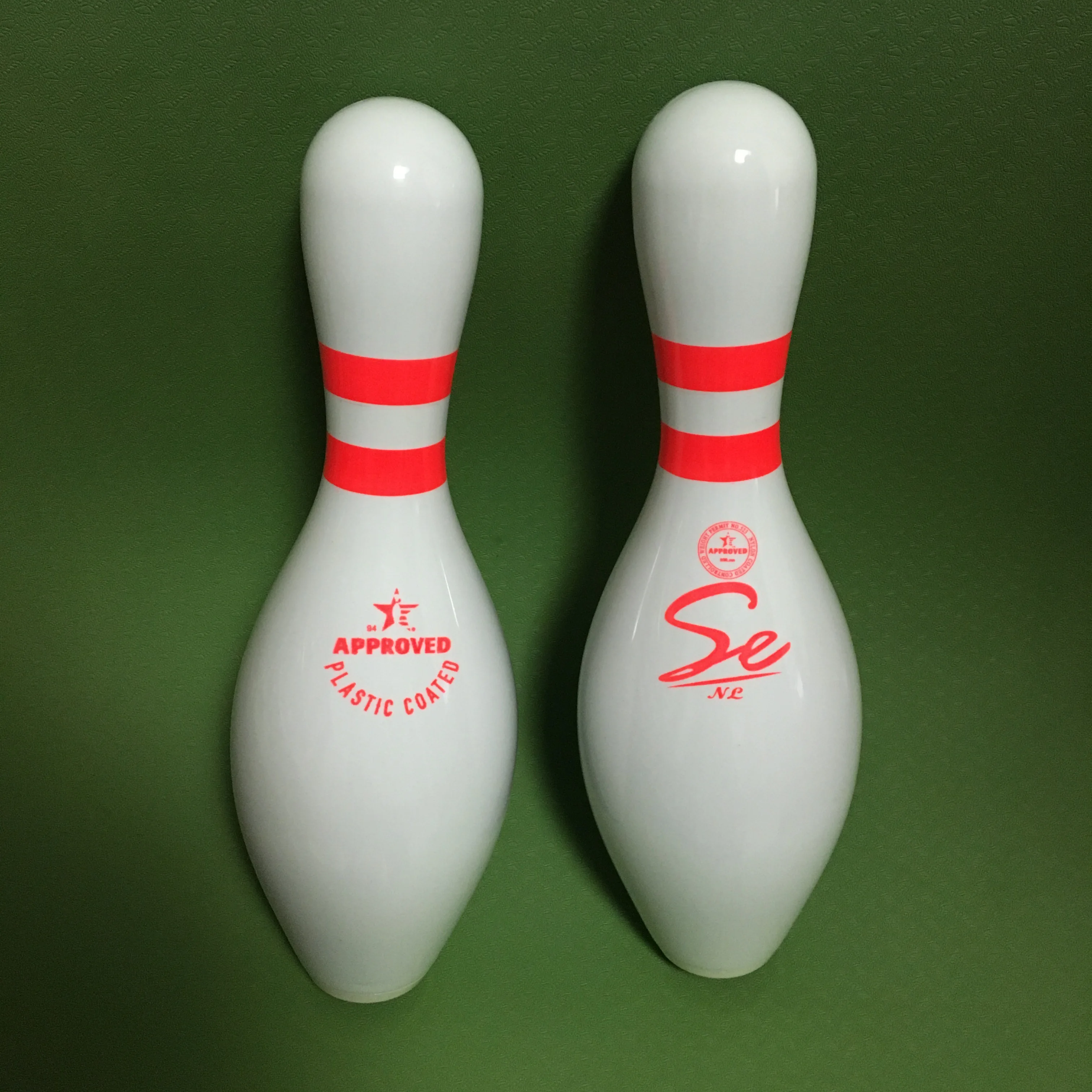 

Bowling pins Standard professional bowling pins Bowling alley supplies