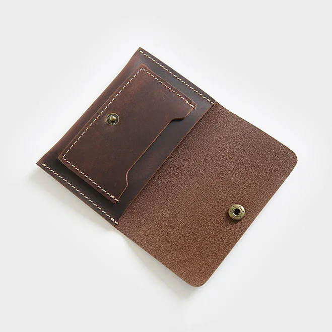 Минималистичный кошелек из натуральной кожи для кредитной карточки