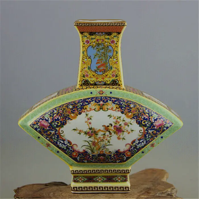 Цветная эмалированная фарфоровая ваза в китайском стиле династии Цин Yongzheng