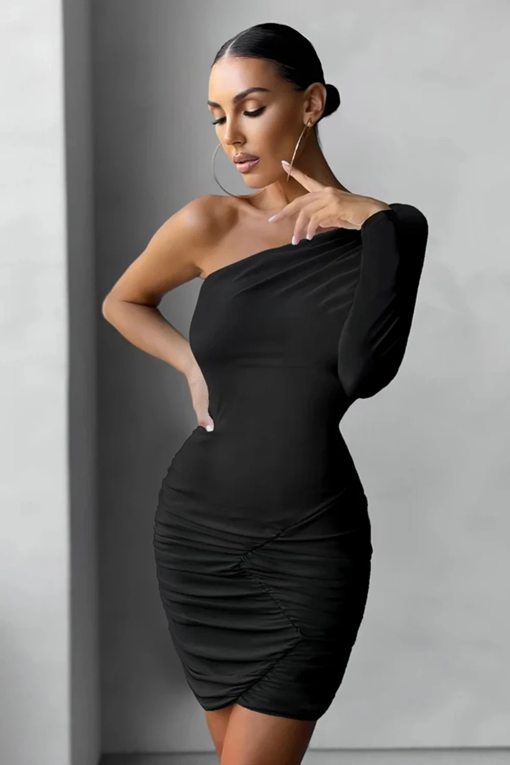 

Женское летнее сексуальное платье на одно плечо с длинным рукавом, розовое, Черное мини-платье 2021, дизайнерское модное вечернее Клубное пла...