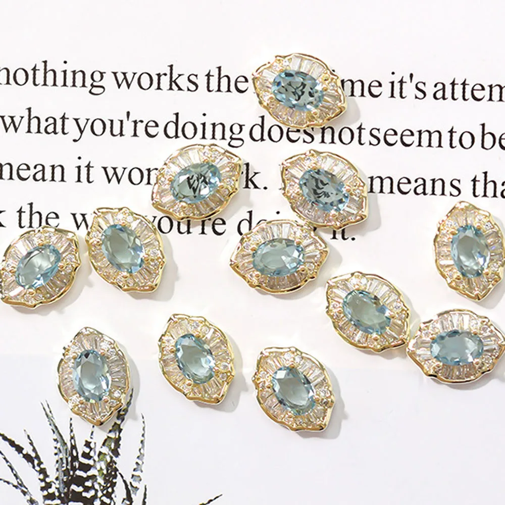 1 pcs Oval Zircon Nail Art Decorations 4 Color Rhinestone In The Middle 3D Crystal Alloy Charms Shiny Manicure Accessories 7*8mm