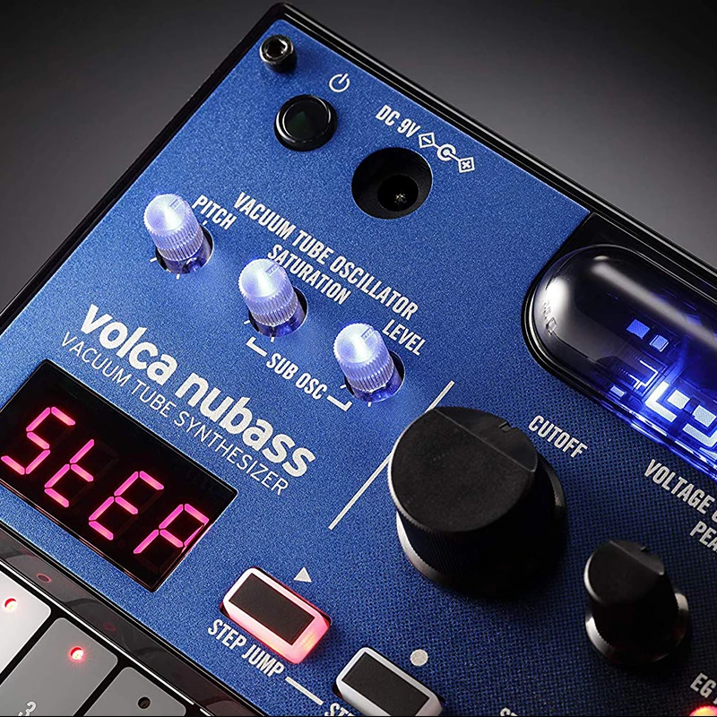 Аналоговый синтезатор клавиатуры с вакуумной трубкой Korg volca nubass | Спорт и