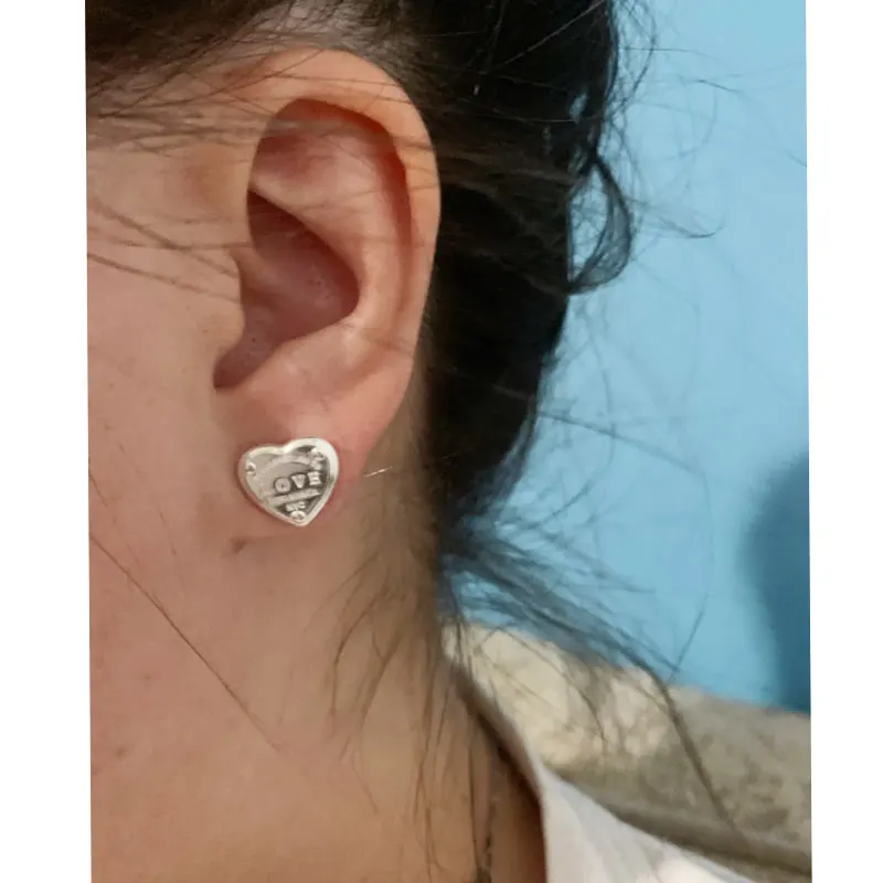 

Ear studs +gift box