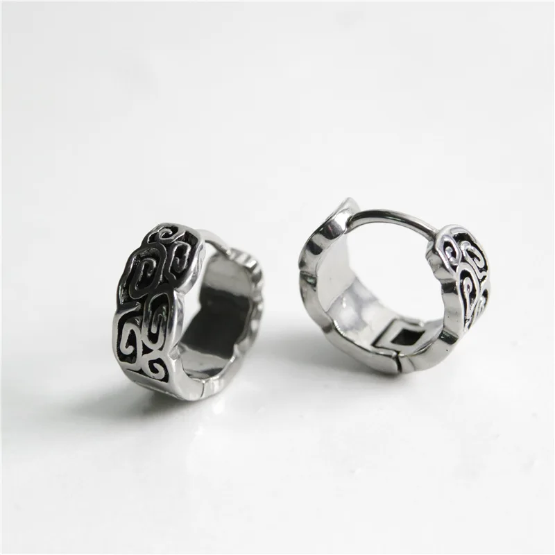 

Retro Hollow Out Totem Earrings Men's Domineering Personality Indifference Earrings Titanium Steel Earrings Jewelry