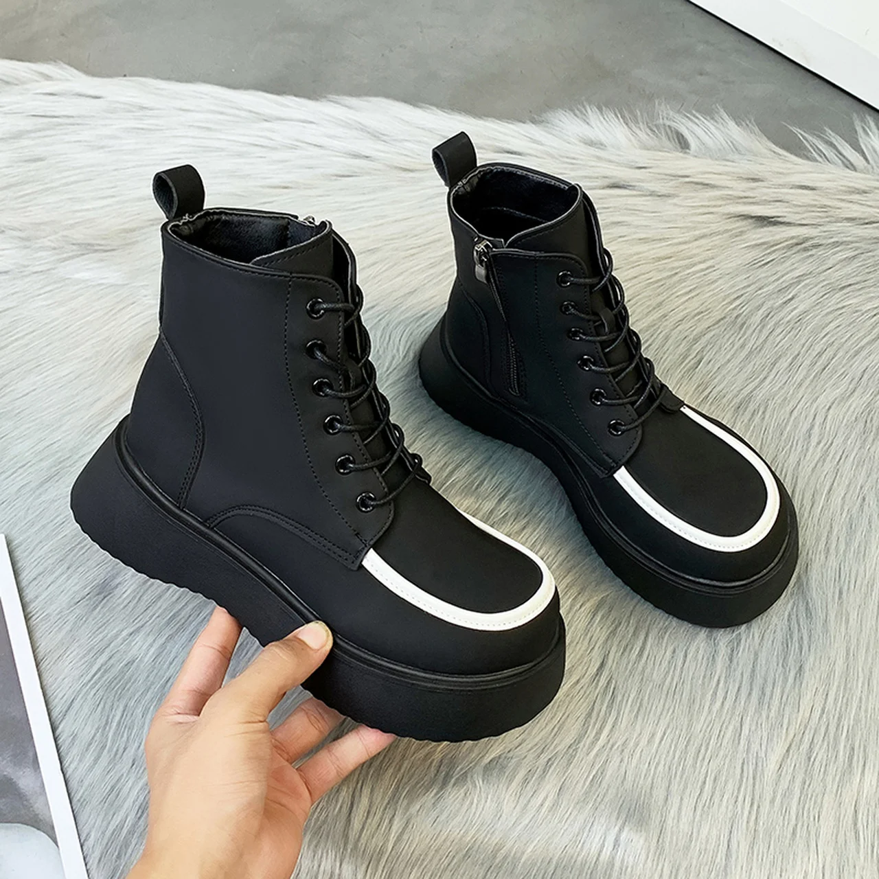 

Женские короткие ботинки, повседневная женская обувь на толстой подошве, женские ботинки с мехом, зимние женские ботинки в британском стиле...