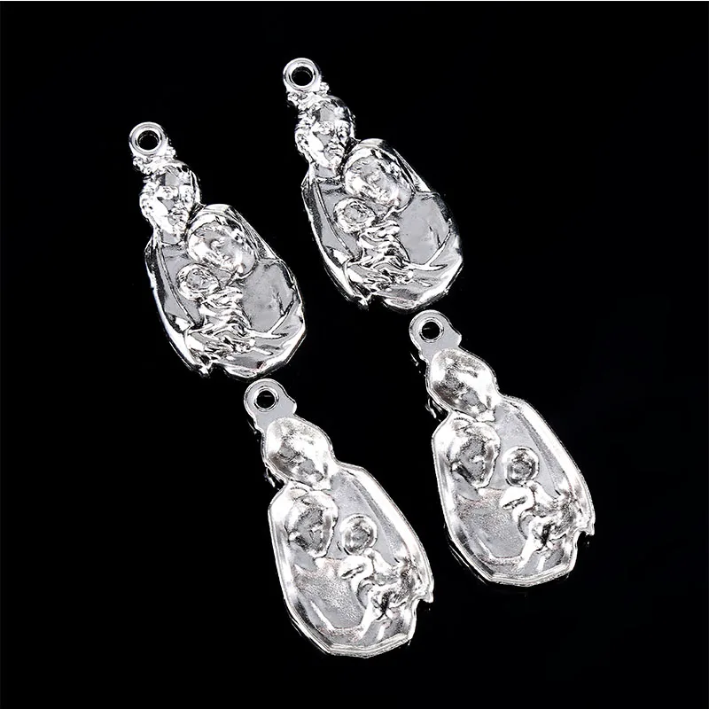 Большой посеребренный кулон в виде Дня святой католической Девы Марии и Иисуса |