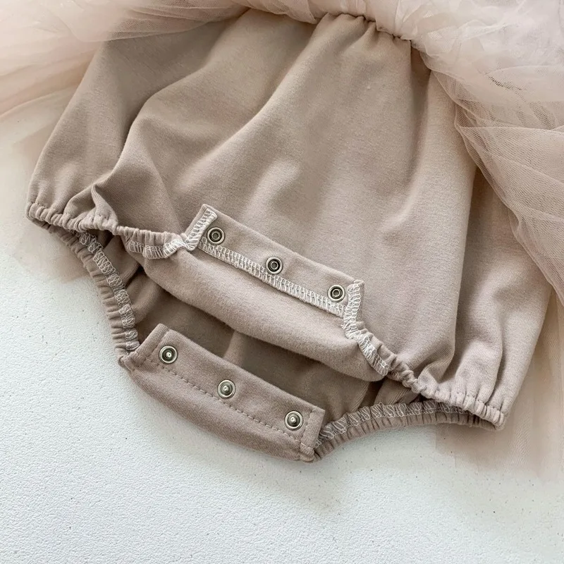 

Baby Romper Spring Korean baby Bodysuits Puff lace Bodysuits dress baby girl clothes(have hair band)