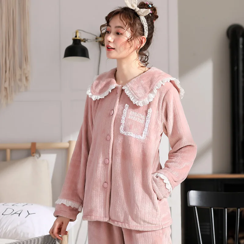 Пижама с бархатным утепленным коралловым флисом длинными рукавами и квадратным