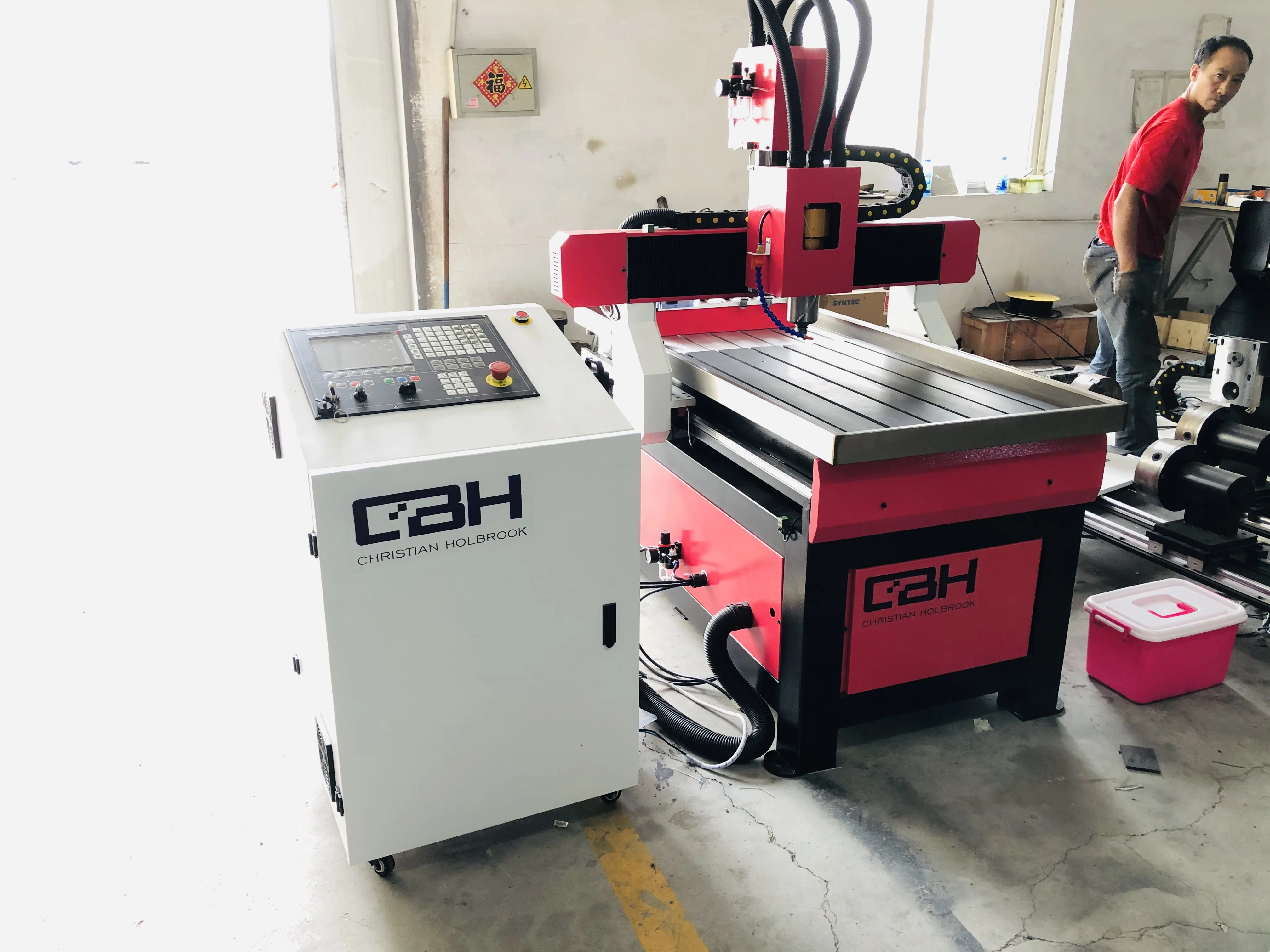 Дешевая цена Малый ATC CNC маршрутизатор 6090 линейный инструмент changer Mach 3