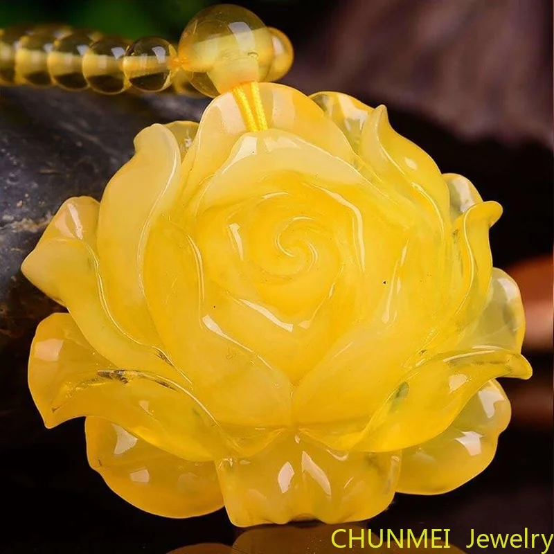 

New Amber Beeswax Handmade Sunflower Booming Honey Wax Necklace Men's and Women's Pendant Exotic Ornaments