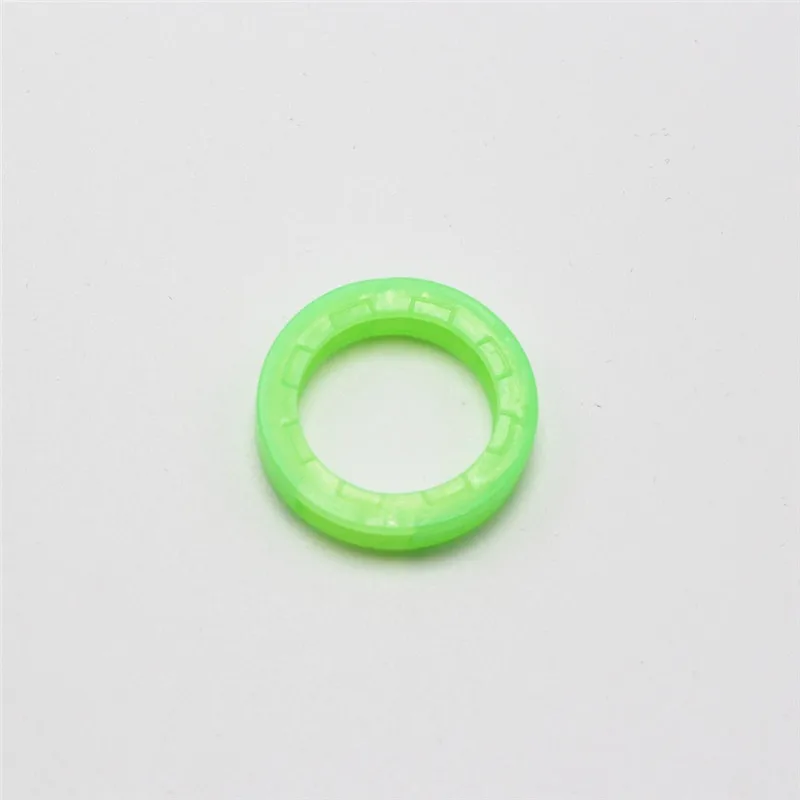

8Pcs Random Color Hollow Silicone Key Cap Covers Topper Key Holder Elastic Keyring Rings Key Case Bag Organizer Wallets