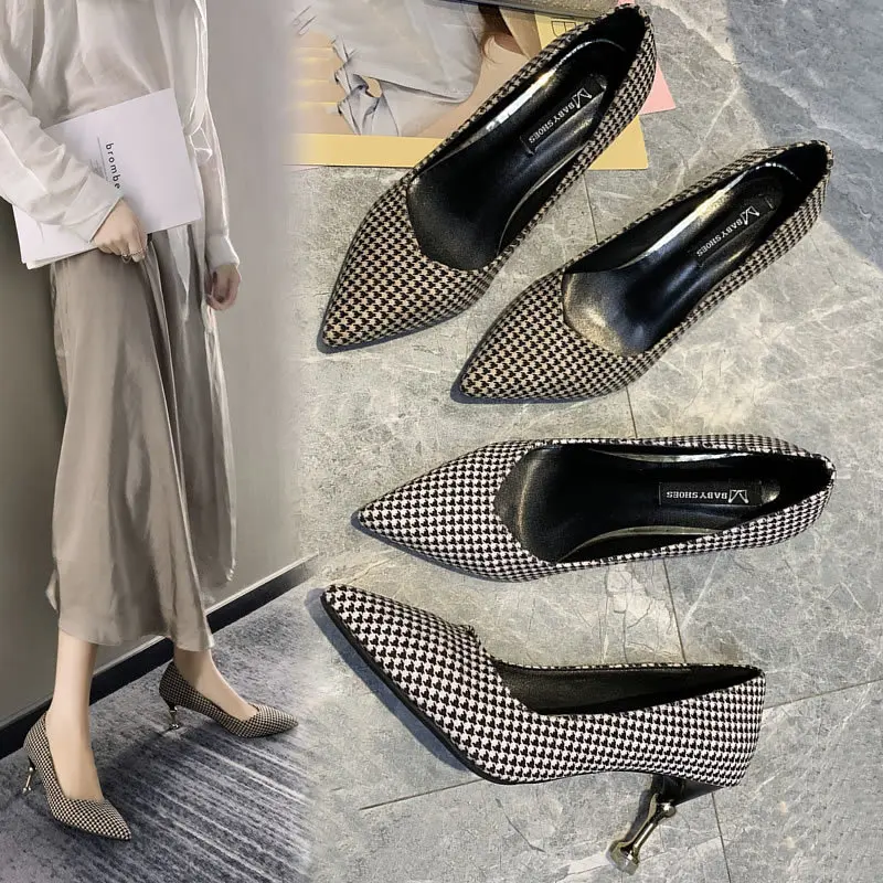 

Женские офисные туфли на высоком каблуке, заостренный носок, в клетку, на шпильке, выразительные элегантные туфли-лодочки