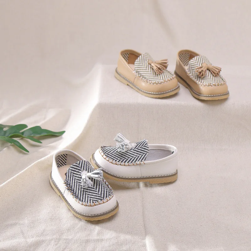 Мокасины Детские с бахромой Кожаные Туфли лоферы плоская подошва модная