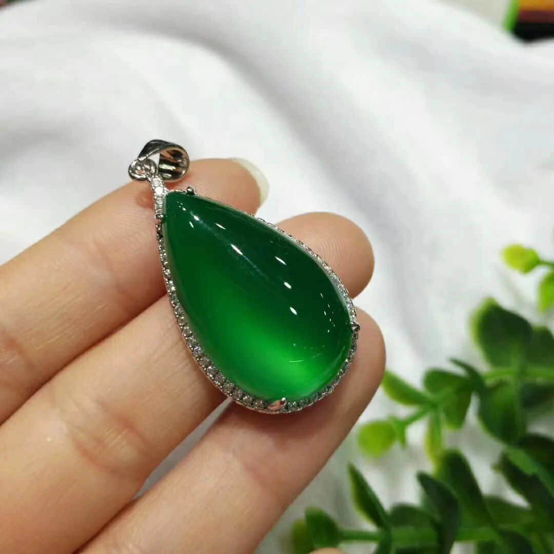 Wholesale New Natural Ice Kind Emperor Green Agate Pendant 925 Silver Inlaid Chalcedony Drop Pendant Women&#39;s Necklace Sweater Ch images - 6