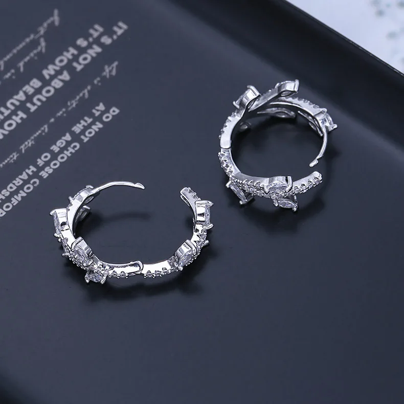 Модные серьги кольца из кубического циркония с серебряным покрытием в форме
