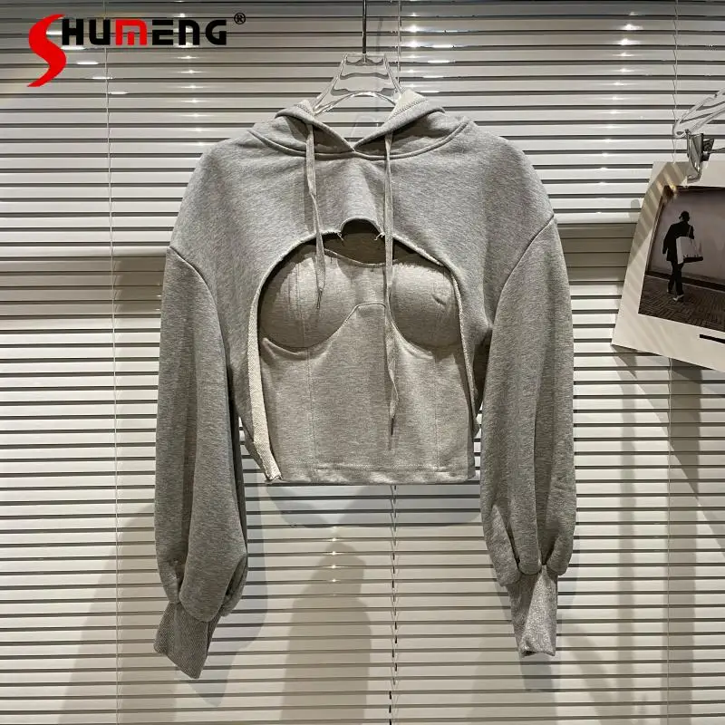 

Hoodies & Sweatshirts