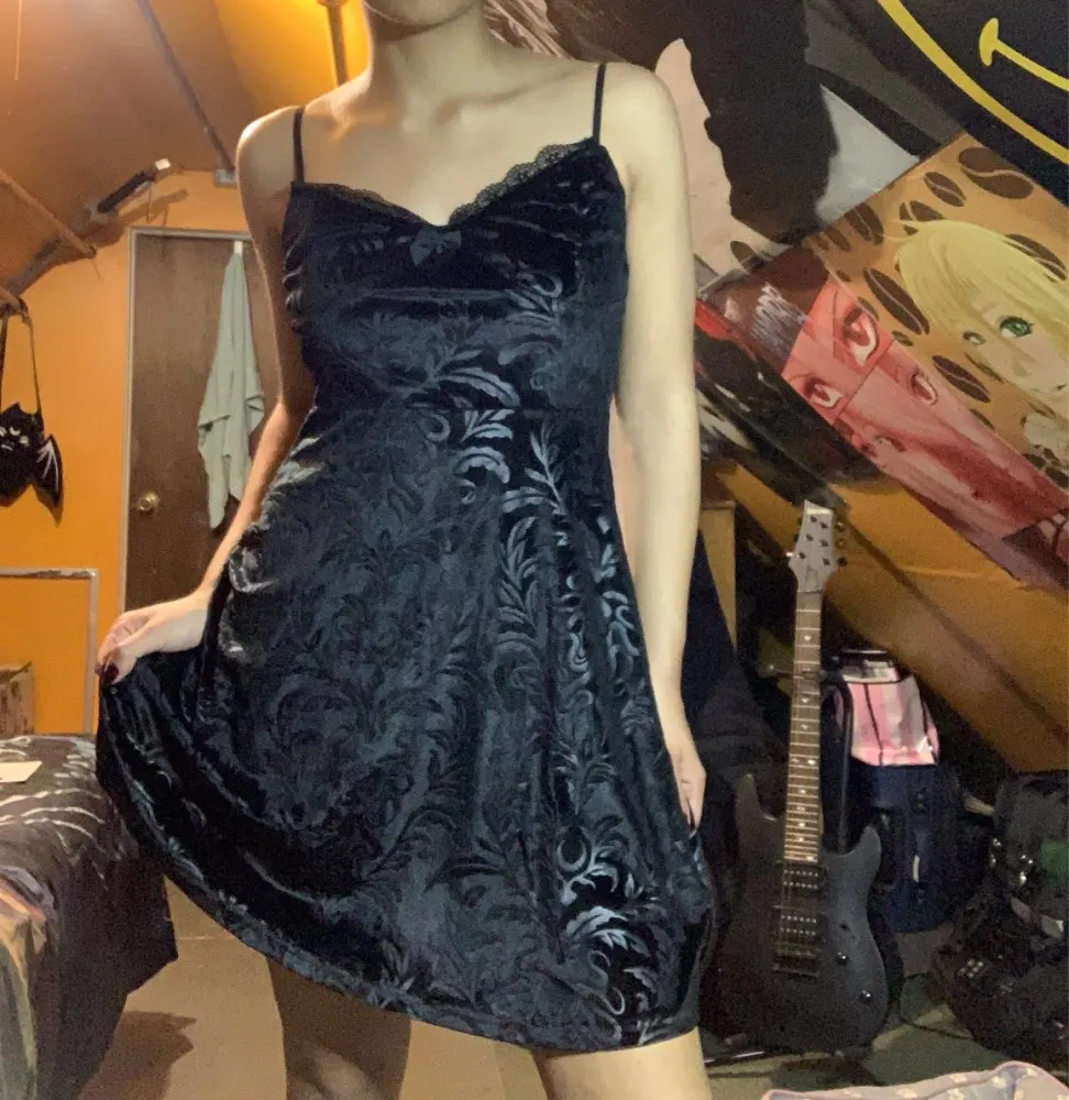 Винтажное женское сексуальное мини платье готическое на шнуровке подтяжках с