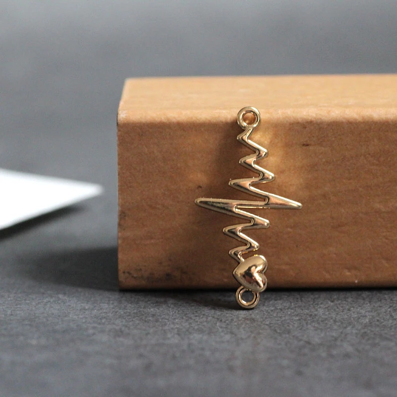 10cs Новый дизайн сплав Геометрическая личность лицо Крылья Любовь серьги для