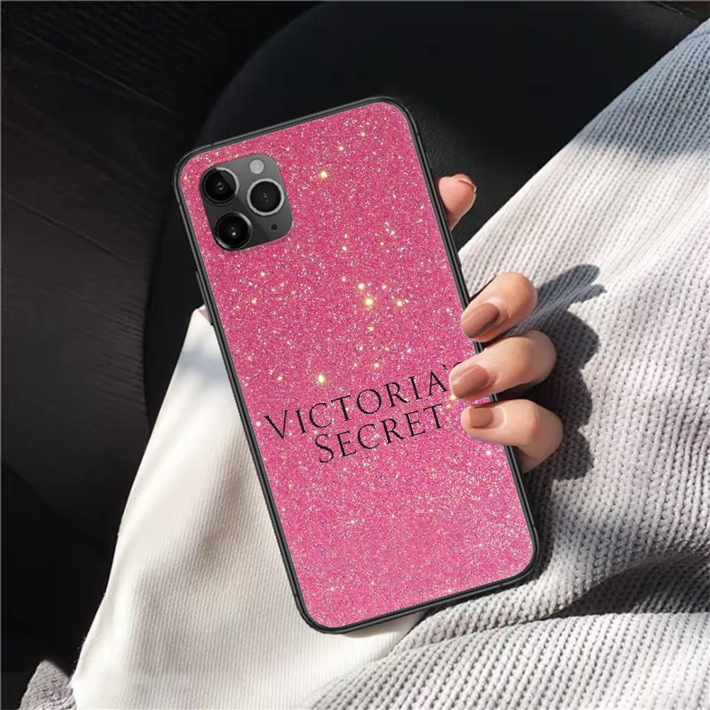 

Victoria VS Love Pink Phone Case Cover Hull For Iphone 5 5s Se 2020 6 6s 7 8 12 Mini Plus X XS XR 11 PRO MAX Black Waterproof