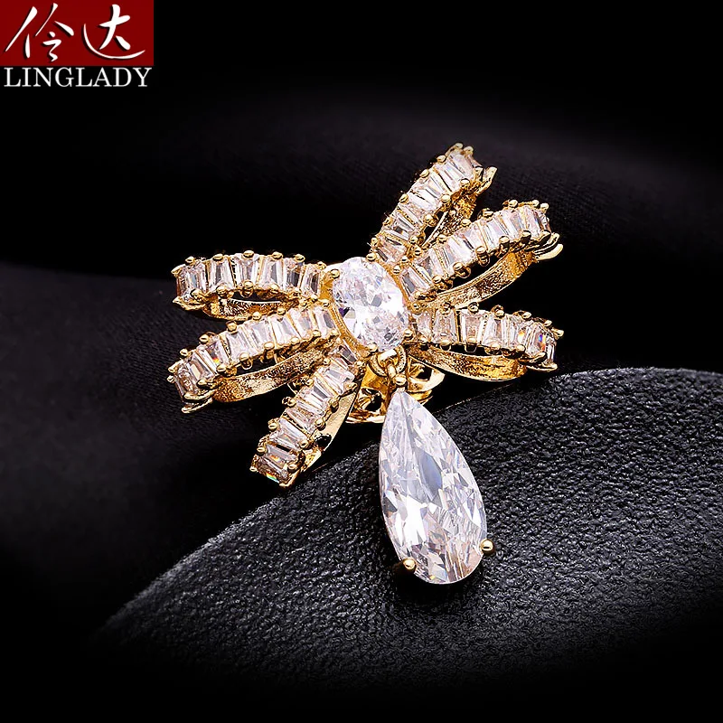 

LINGLADY 2021 new fashion mini anti-expose brooch. Great match with suit
