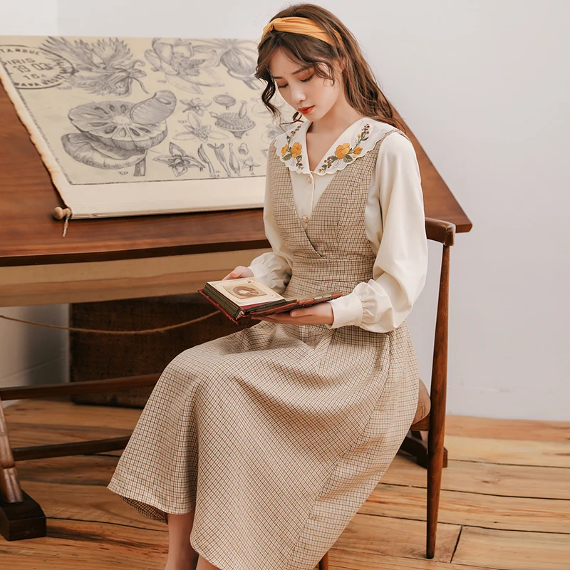 Женская винтажная блузка с розами белая рубашка вышивкой и длинным рукавом