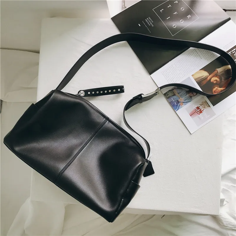 Fashion Rivet Style Genuine Leather Women Shoulder Bags 2021New Large Capacity Crossbody Bag for Ladies Luxury Designer Handbags