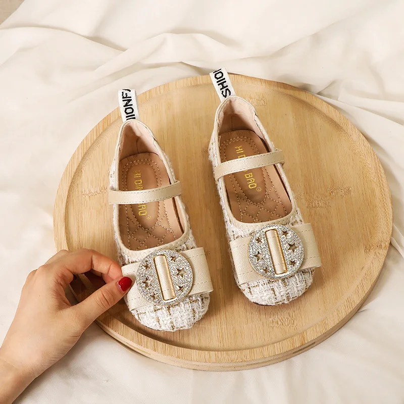 

Новые детские платья для девушек, на плоской подошве, кожаная обувь для малышей "Принцесса" для деток с года до трех дышащая удобная обувь де...