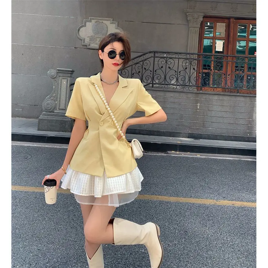 

Suit, blazer, women's summer thin style V-neck waist suit, short sleeve and slim two-piece suit