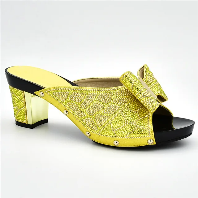 Yellow shoes only Новое поступление; Итальянская обувь с сумочкой в комплекте для свадьбы; итальянский комплект из свадебных туфель и сумочки в нигерийском стиле; стразы - Цвет: Yellow shoes only
