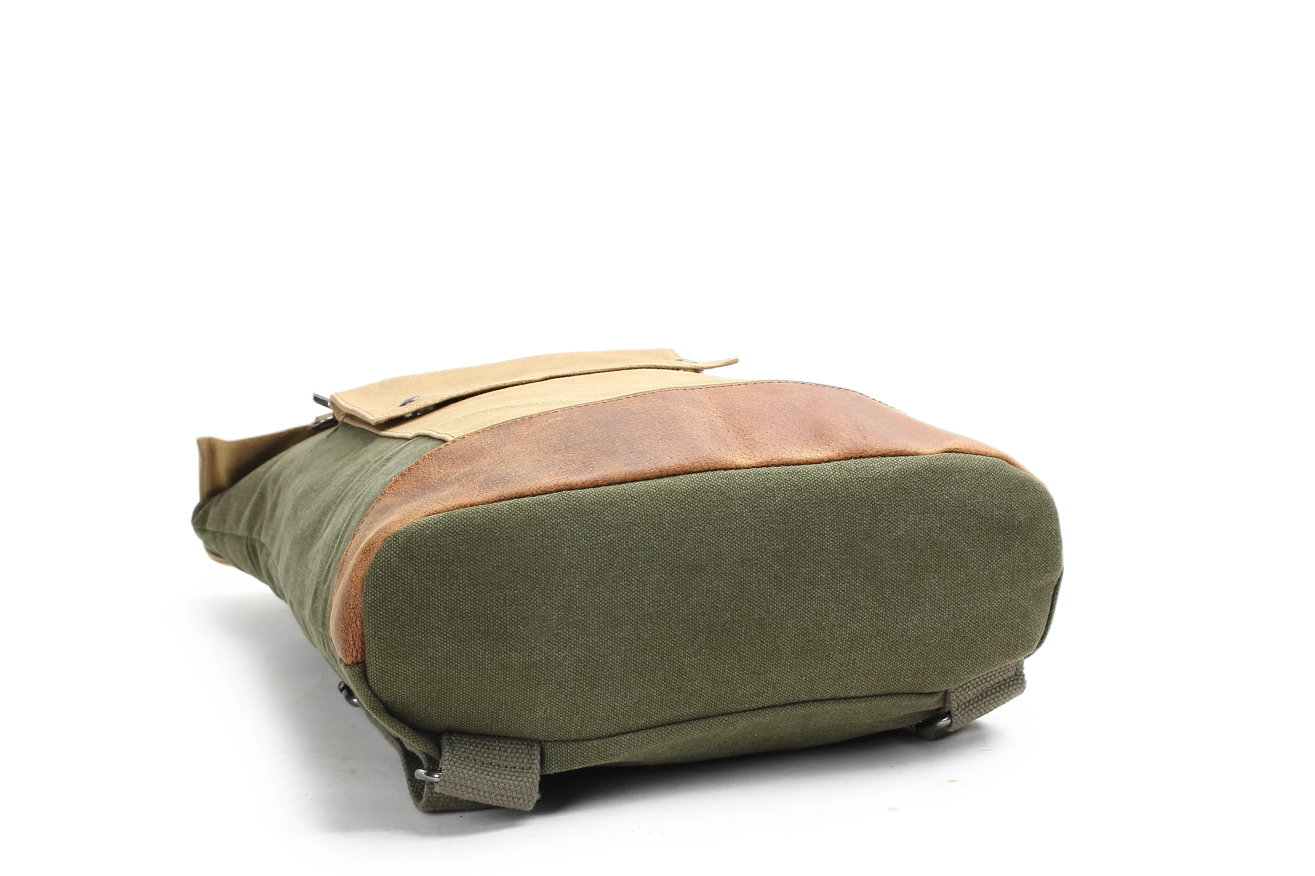 

Retro Women's Canvas Backpack Casual Hit Color Men's Outdoor Sports Student Bag