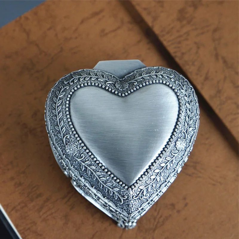 Vintage Detailed Carved Jewelry Box Heart Shape Trinket Box Ring Earrings Treasure Organizer Box Christmas Birthday Gift