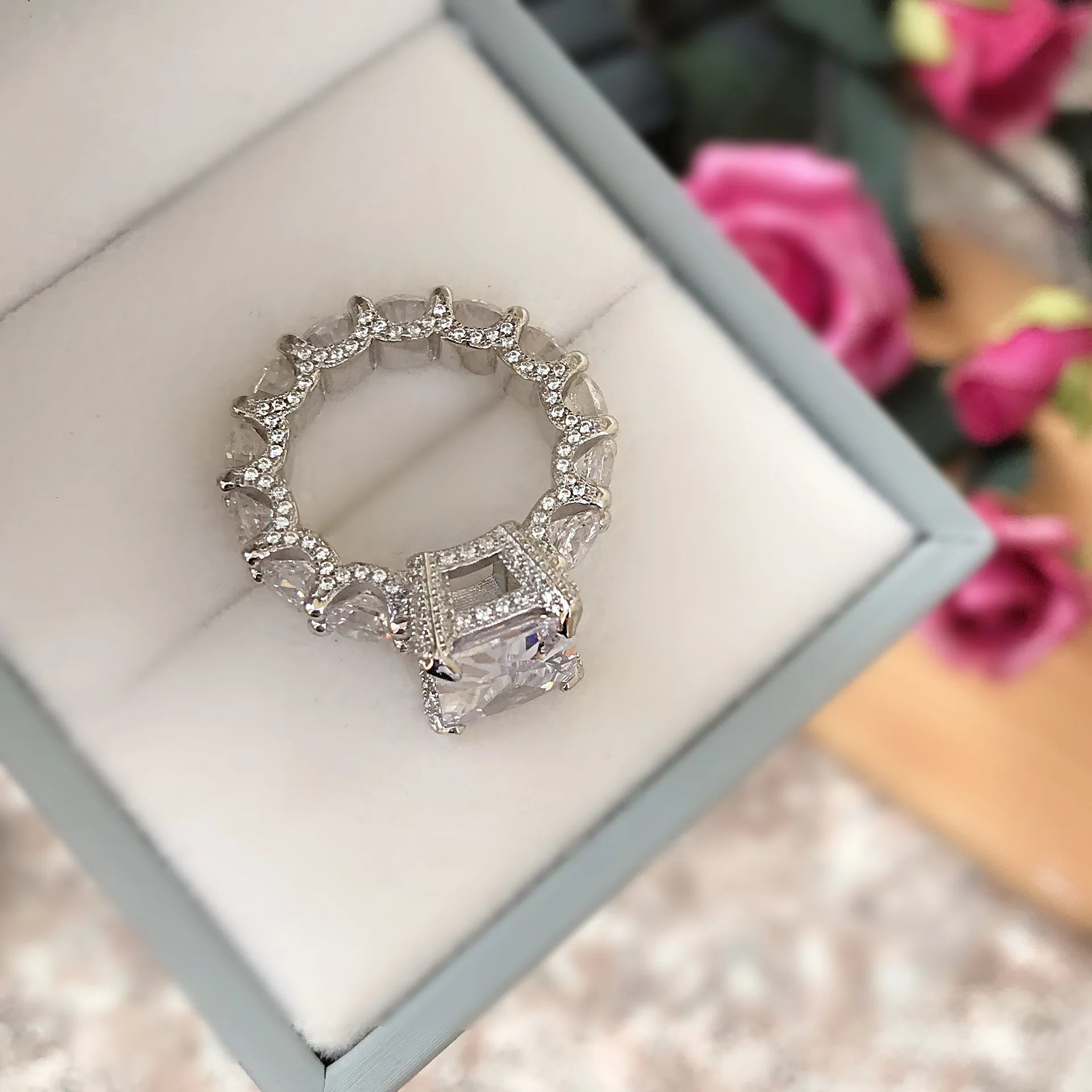 

Luxury Real 925 Sterling Silver Oval Princess Cut Wedding Ring For Women Engagement Band Eternity Jewelry Zirconia