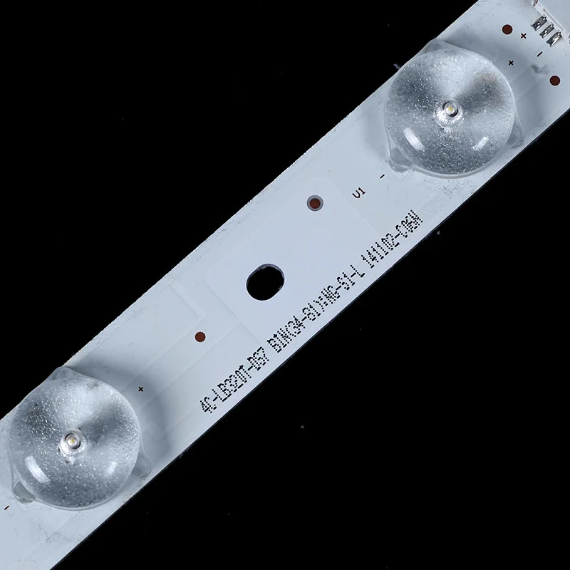 

D32TS1000 LE32B3000W Фотолюминесцентная лента LED-32B501V 10 лампочек 3 в