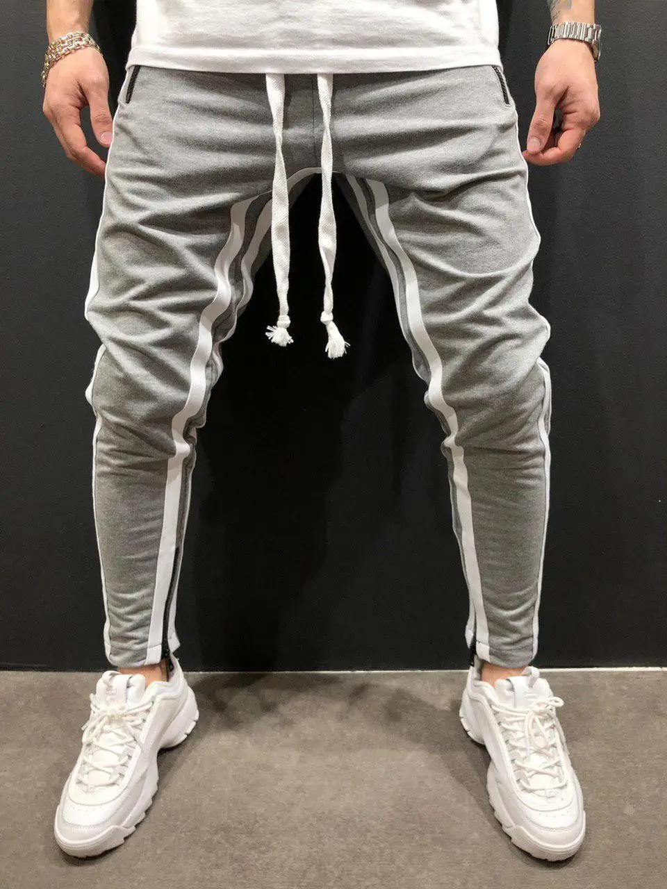 gray and white Новинка, европейские и американские мужские спортивные штаны для отдыха, фитнеса, на молнии, для бега, фитнеса, модные штаны - Цвет: gray and white