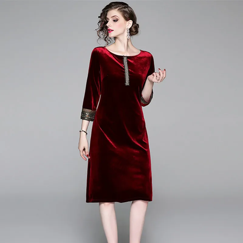 Женское бархатное платье средней длины свободное вечернее с жемчужинами и