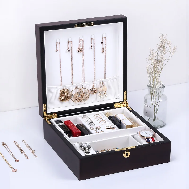 

Luxury fashion women Black color jewelry box top quality jewelry Portable Storage Organizer for Travel girl gift 200805-52