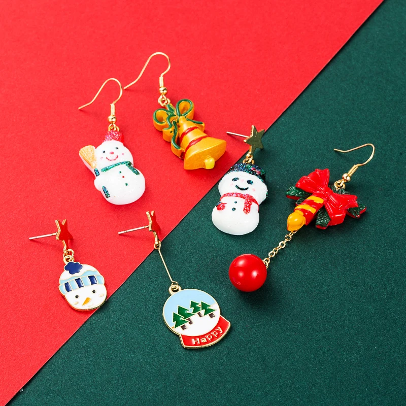 

2021 New Christmas Oil Drop Pendant Bow Glass Ball Bell Snowman Simple Earrings Women's Christmas Classic Fashion Gift Earrings