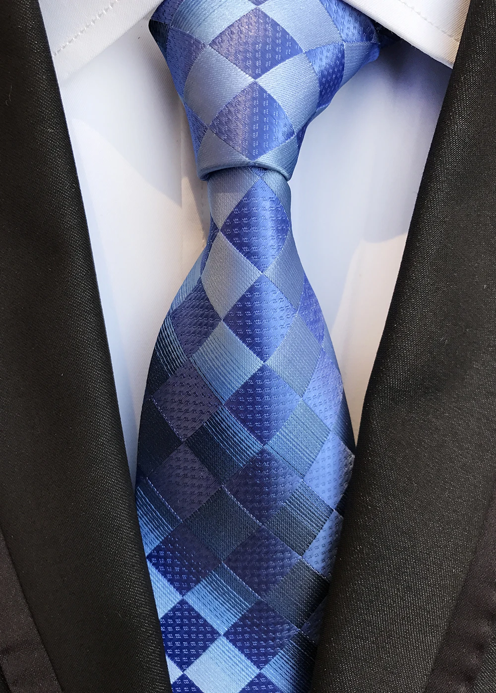 2020 New Design Men Necktie Blue Diamond Plaids Pattern Ties to Match Suit