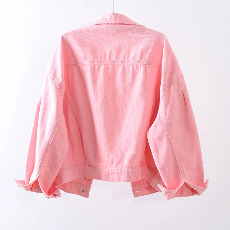 Женская джинсовая куртка Vefadisa однобортная с отворотом и цветком розовая