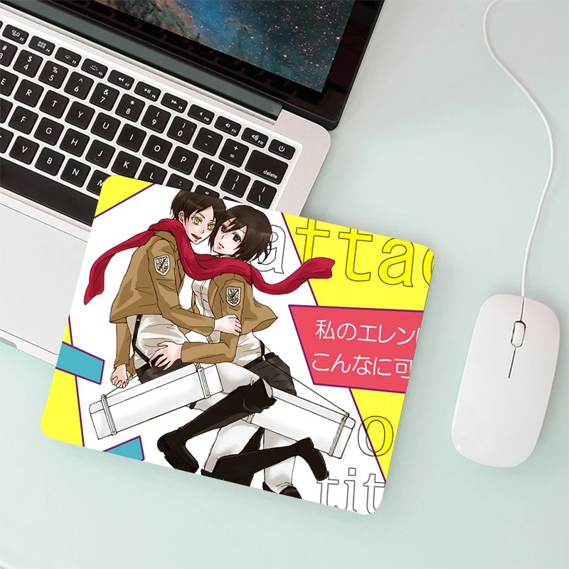 

Большой игровой коврик для мыши «атакующие гиганты»