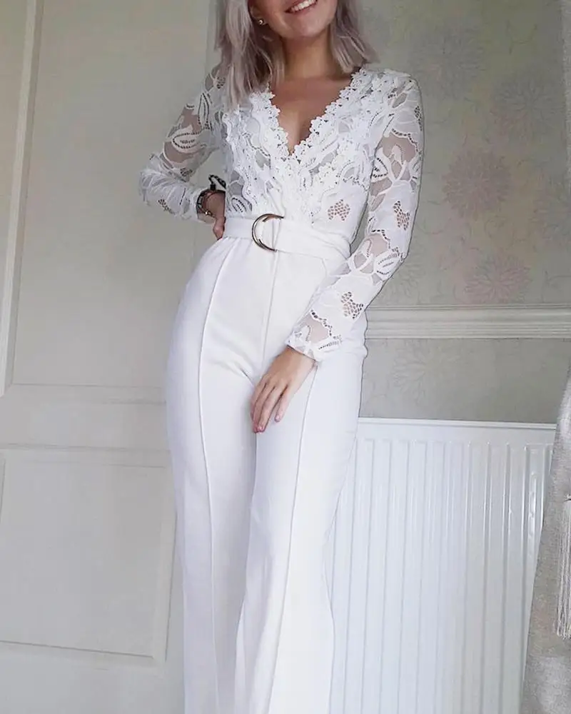 Женский кружевной комбинезон белый Облегающий с V-образным вырезом и длинным