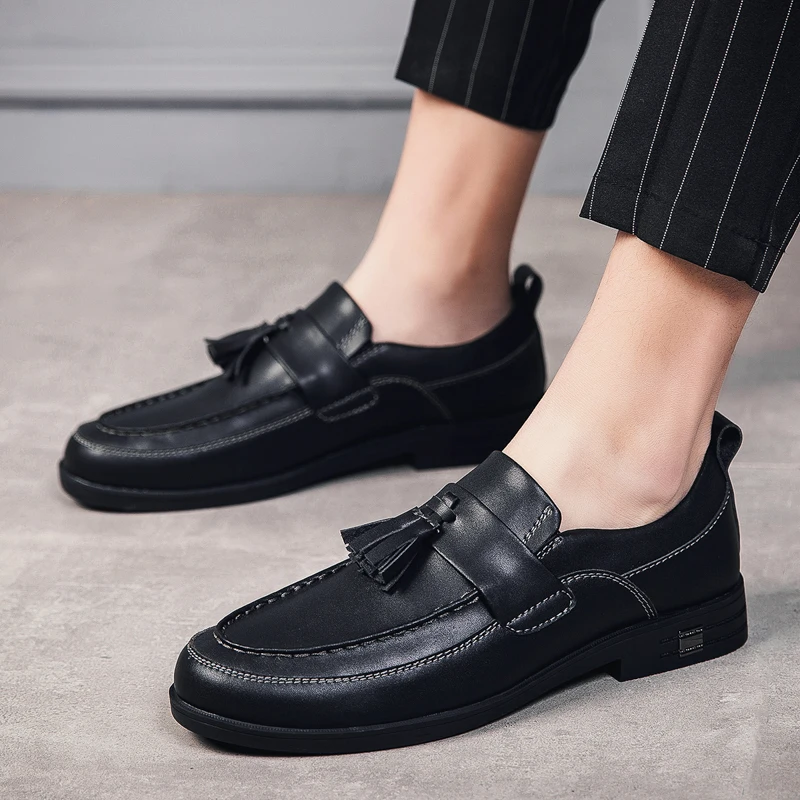 Prix Hommes Mocassins En Cuir Peint À La Main Sans Lacet Homme Robe De Fête De Mariage En Plein Air De Mode Gland Décontracté Affaires Chaussures Hommes