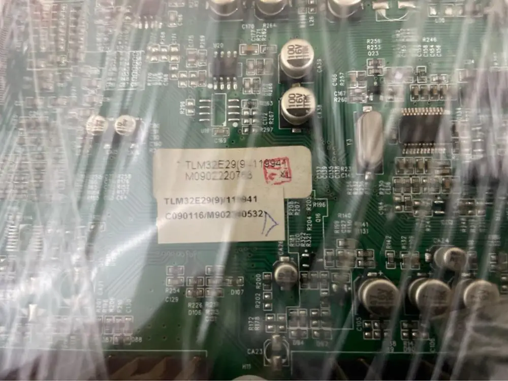 

Original TLM32E29X TLM3207 TV motherboard RSAG7.820.996A screen LC320WXN