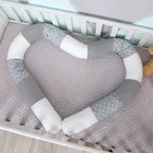 Детская кроватка-бампер с крокодиловым лебедем