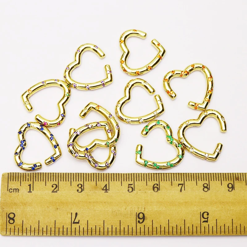 

5 Pairs Stackable hoop earrings for women jewelry heart shape golden earrings for women Trendy Hoop earrings gift for lady51239