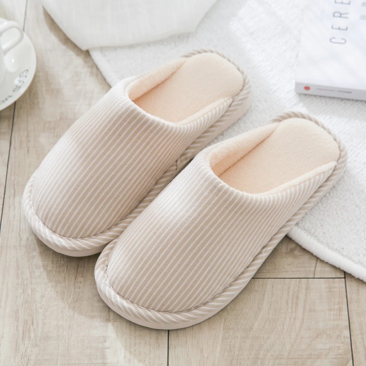 2020 женская домашняя обувь Зимние теплые тапочки Хлопковая Удобная мягкая