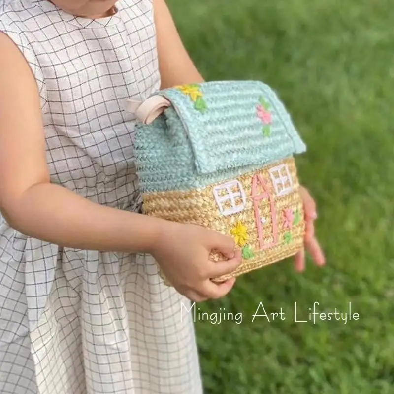 

Cute Little House Straw Girls Shoulder Bag Flower Rattan Woven Crossbody bags for women Handmade Summer Beach Straw Women's bag