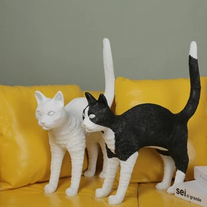 Black White SELETI Cat Table Lamp Resin Cat Desk Light for Bedside Bedroom Decoration Animal Lamp Re