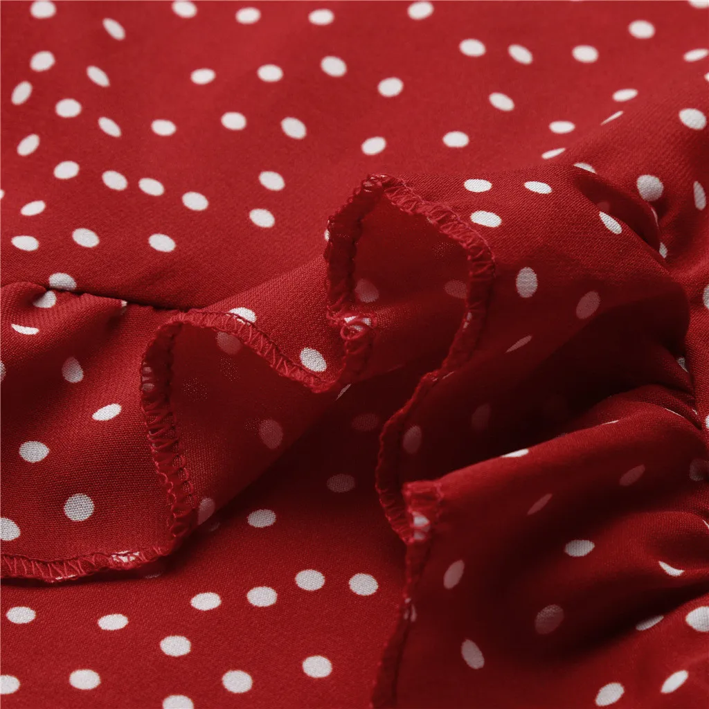 Женское мини-платье в горошек с V-образным вырезом и расклешенными рукавами |