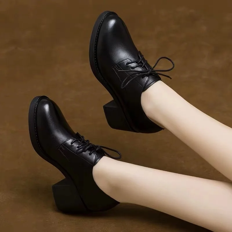 Туфли женские демисезонные на шнуровке оксфорды высокий каблук кожаные ботинки